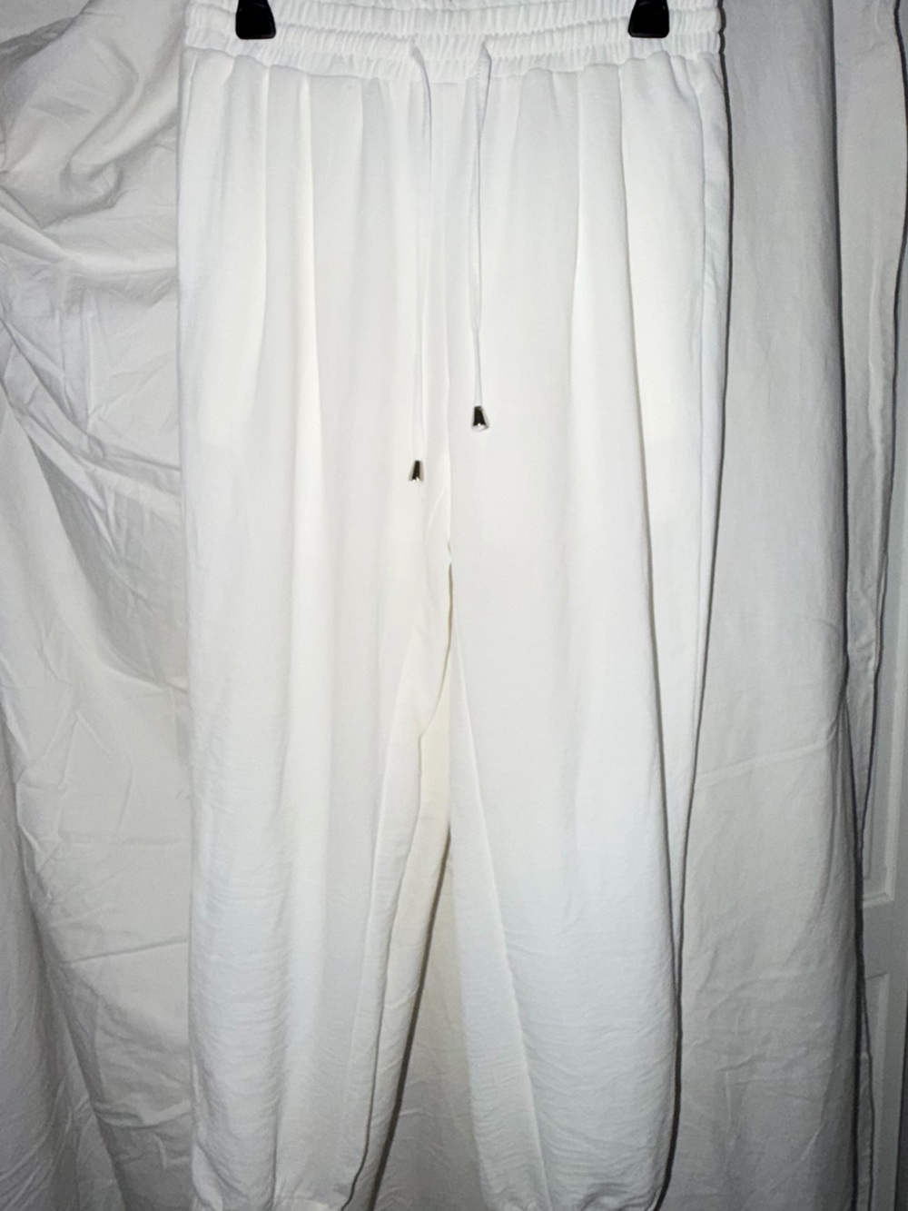 Women’s White Drawstring Jogger Pants